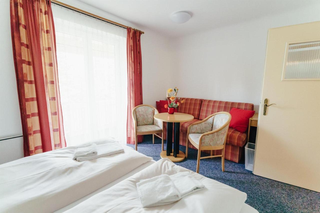 Hotel Gaestehaus Frank Velden am Wörthersee Exterior foto